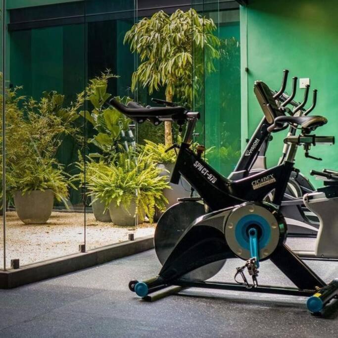 Cosmopolitan APT 1407, 5 Star Facilities, 15m SJO Airport, Parking, Pool, Gym San Jose  Bagian luar foto