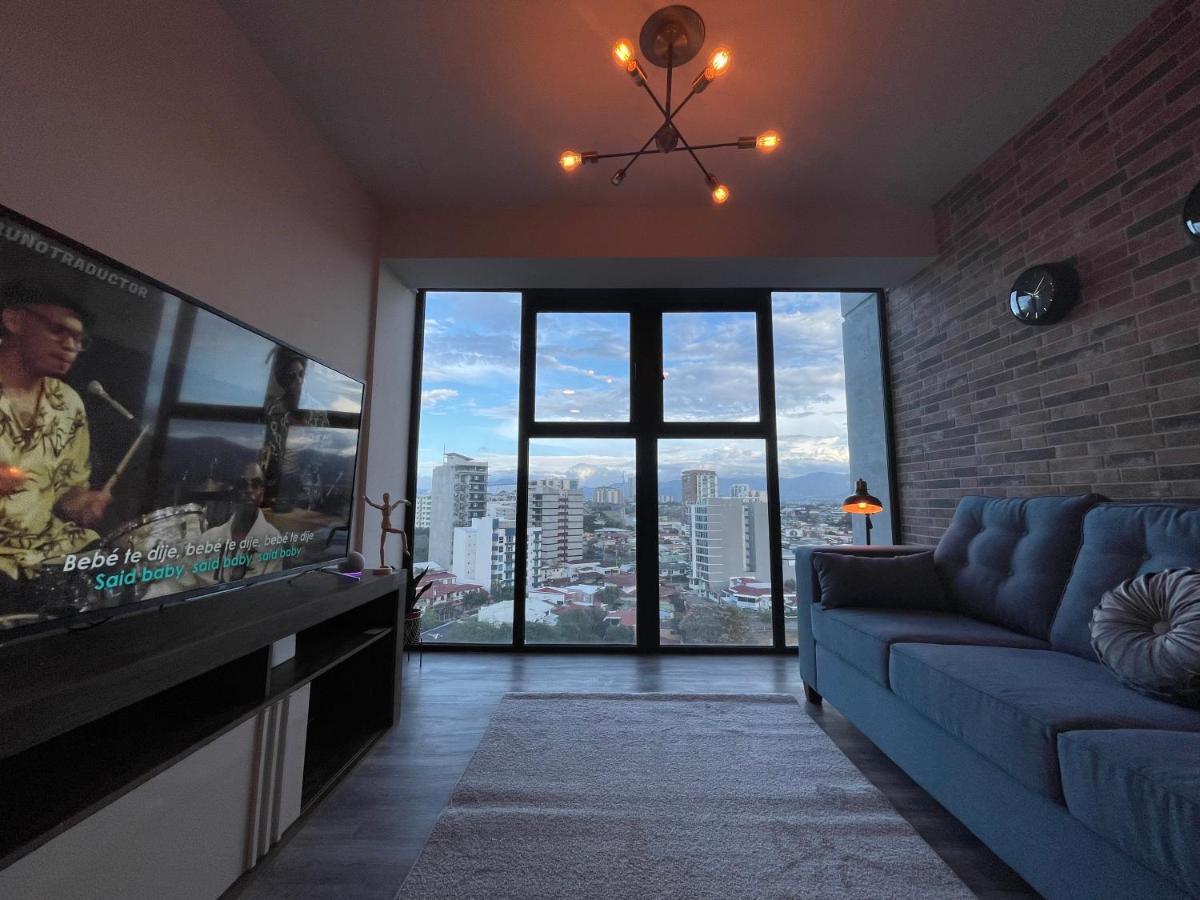Cosmopolitan APT 1407, 5 Star Facilities, 15m SJO Airport, Parking, Pool, Gym San Jose  Bagian luar foto