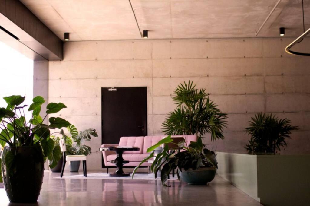 Cosmopolitan APT 1407, 5 Star Facilities, 15m SJO Airport, Parking, Pool, Gym San Jose  Bagian luar foto
