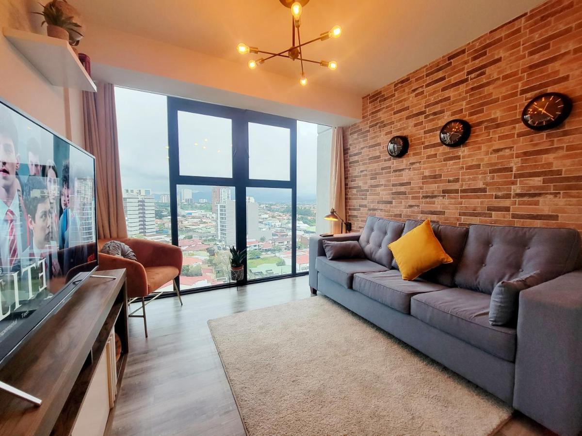 Cosmopolitan APT 1407, 5 Star Facilities, 15m SJO Airport, Parking, Pool, Gym San Jose  Bagian luar foto