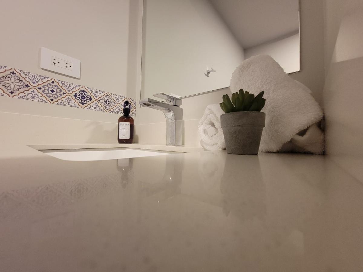 Cosmopolitan APT 1407, 5 Star Facilities, 15m SJO Airport, Parking, Pool, Gym San Jose  Bagian luar foto